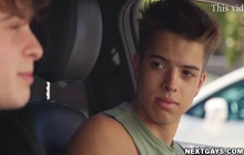 Cody Viper explores each other's hole